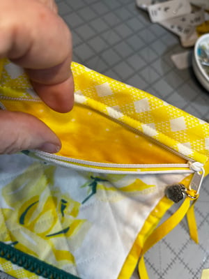 Image of Vintage Yellow Rose Tablecloth Zippered Bag 1