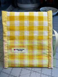 Image 2 of Vintage Yellow Rose Tablecloth Zippered Bag 2