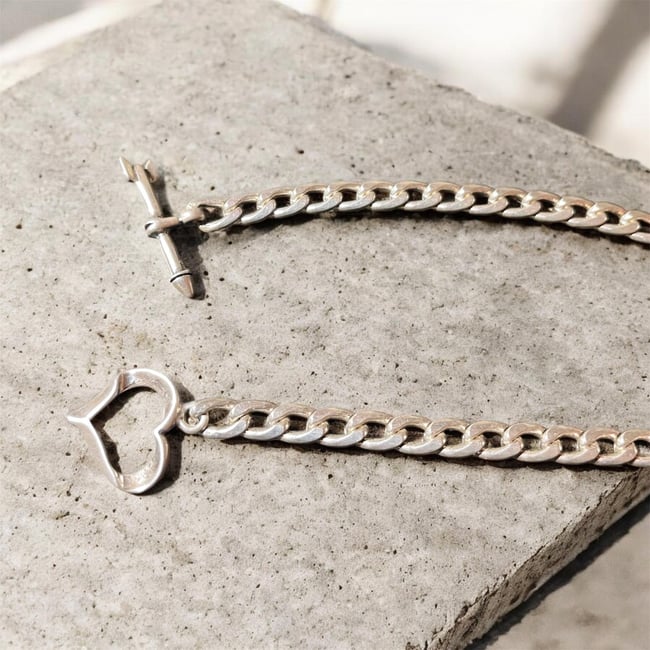 The heart and Arrow Chain 