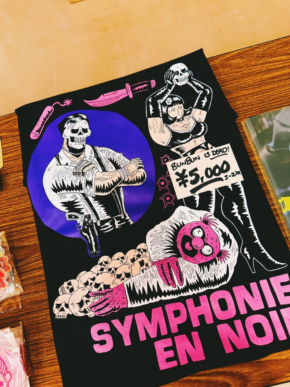 "SYMPHONIE EN NOIR" TEE