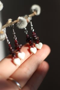 Image 2 of Orecchini Cuore d'Osso