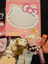 Image 3 of Hello Kitty XL Totebag Bundle 