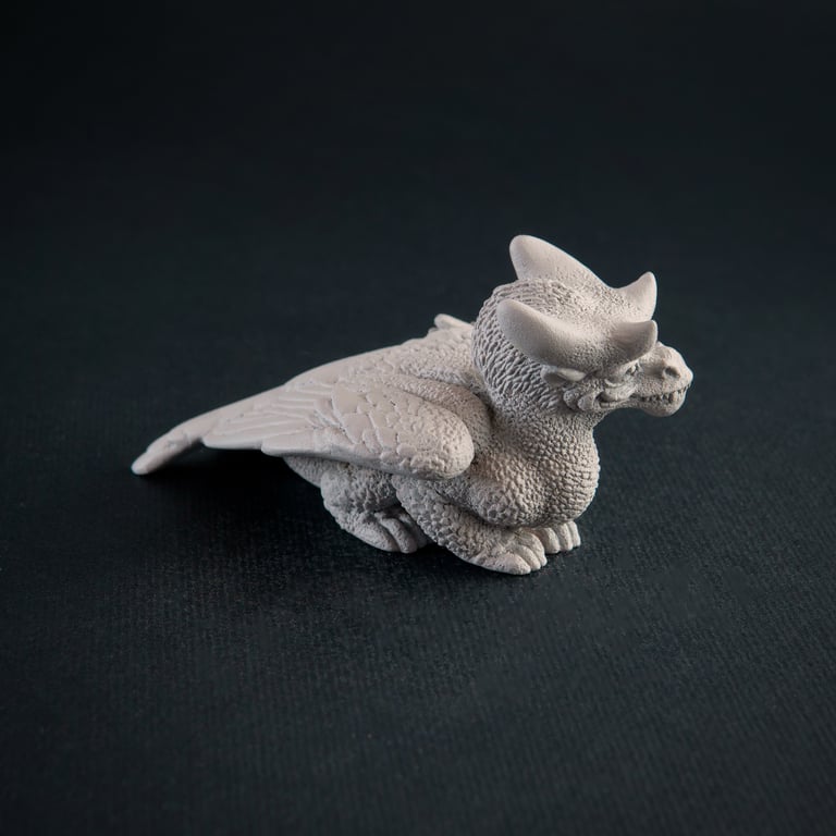 Nectaraptor Plumicauda resin figure Image 4