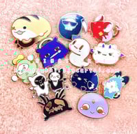 Mini hololive mascot pins