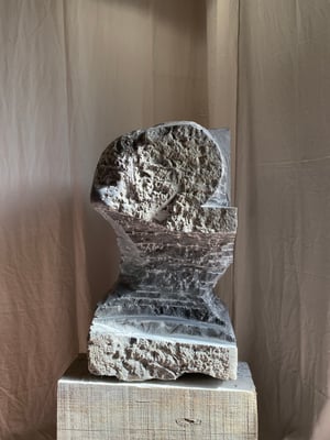 Image of Limestone Sculpture "Le soleil se lève aussi".