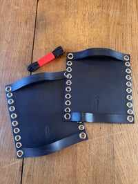 Image 1 of LEATHER RIDE CONTROL