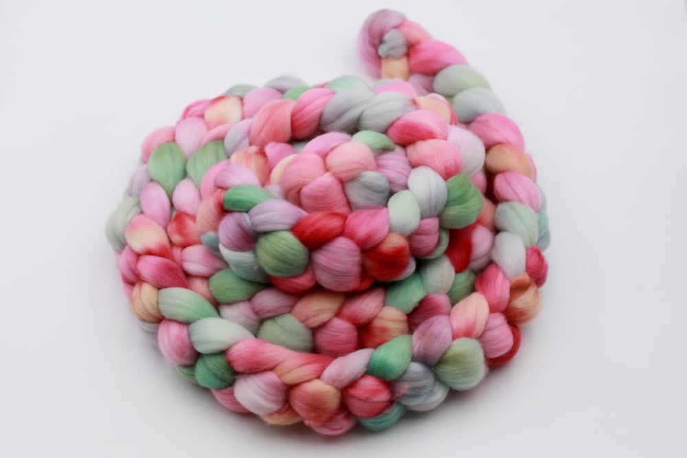 Image of (Club members only) January Fiber Club 💕 Smitten 💕 Polwarth