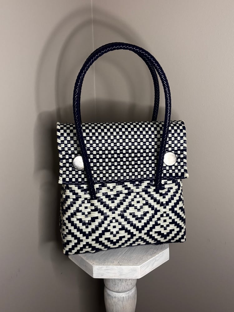 Image of Lonchera- Navy and White