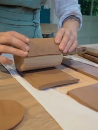 Image 2 of Stage modelage - set de tasses (4h) samedi 2 mai 2026