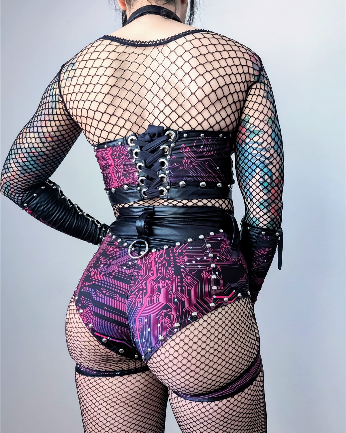 Cyb3r P1nk Halter Top w/ Laceup Gloves