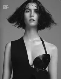 MONOGURUI chushingura-dress: (IT IS NOT A VERY WELL-BALANCED THING; IT HAS TO BE DISTURBING)