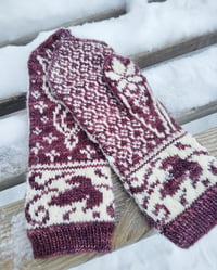 Image 2 of “Evenstar” mittens - Redwood bark - Preorder