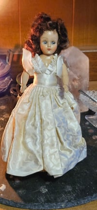 Image 2 of Clara - The Restorer