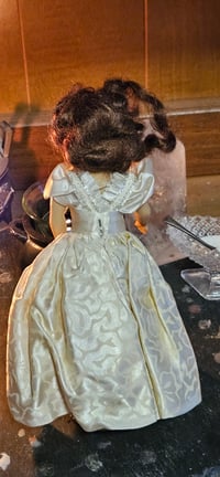 Image 4 of Clara - The Restorer