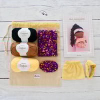 Image 1 of Kit crochet Ma Poupée Awa (version fleurs et Vichy Jaune)