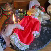 Image 5 of Elodie – The Quiet Comfort Keeper