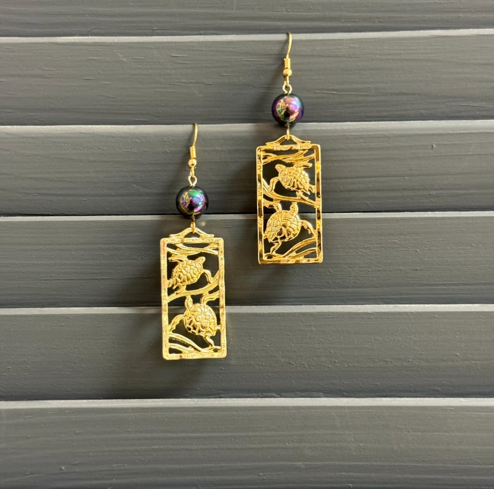 Image of HONU PEARL WOMEN'S EARRINGS