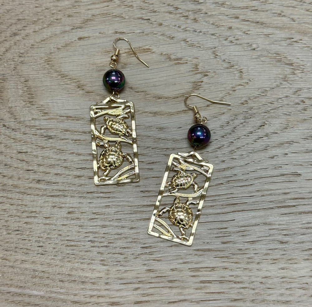 Image of HONU PEARL WOMEN'S EARRINGS