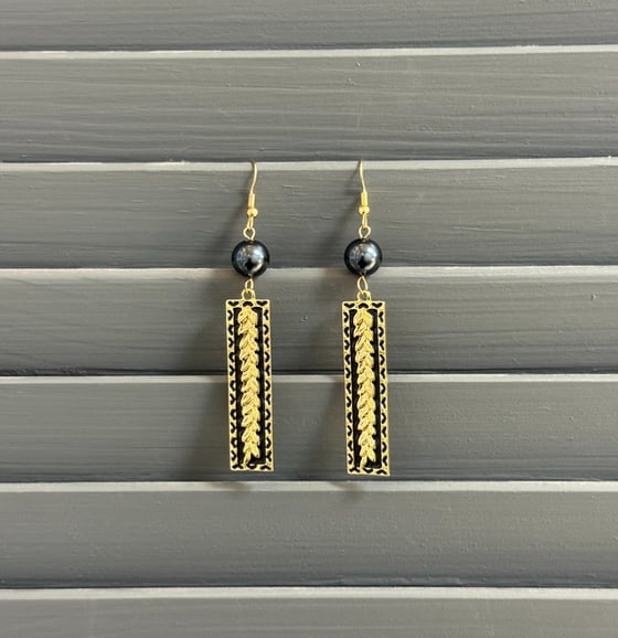 Image of MAILE LEAF BLACK ENAMEL BAR WOMEN'S EARRINGS 