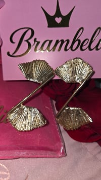 Image 2 of Gilded Fan Flare