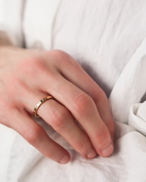 Image of 18ct Yellow gold 2mm ‘Star' Eternity ring