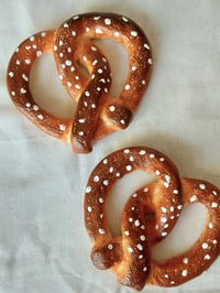 Image 1 of Pretzel savityö