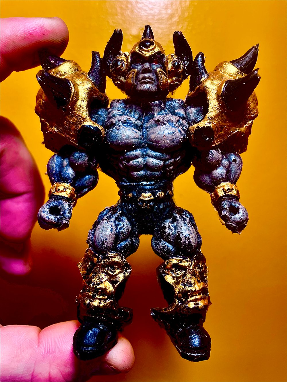 MUSCULOIDS MULTIVERSE 4” CARDED FIGURE