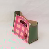 Image 4 of Small grab-handle Clutch grid