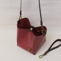 Image 5 of Little Cube in cherry