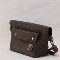 Image 4 of Commuter in dark brown