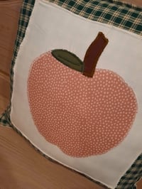 Image 3 of Apple Applique/Green plaid/solid back
