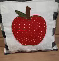 Image 3 of Apple Applique/Buffalo check/solid back