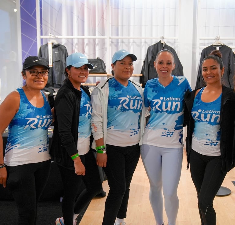 Latinas Run Blue & White Brush Stroke Top (Runs Slightly Small)