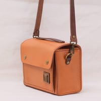 Image 4 of Tiny Box vegetable-tanned tan