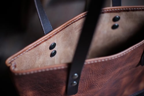 Image of Old Dutch Tote Bag (cognac/tobacco)