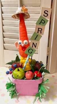 Vintage Silly Carrot Spring Decoration