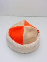 Image 3 of The Polar Fleece Hat in Teddy/Beige/Orange