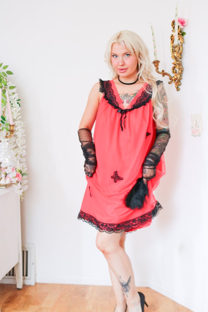 Image of Vintage 1970s Queens Way Rich Red and Black Babydoll nightgown with Butterfly Embroidery Details 