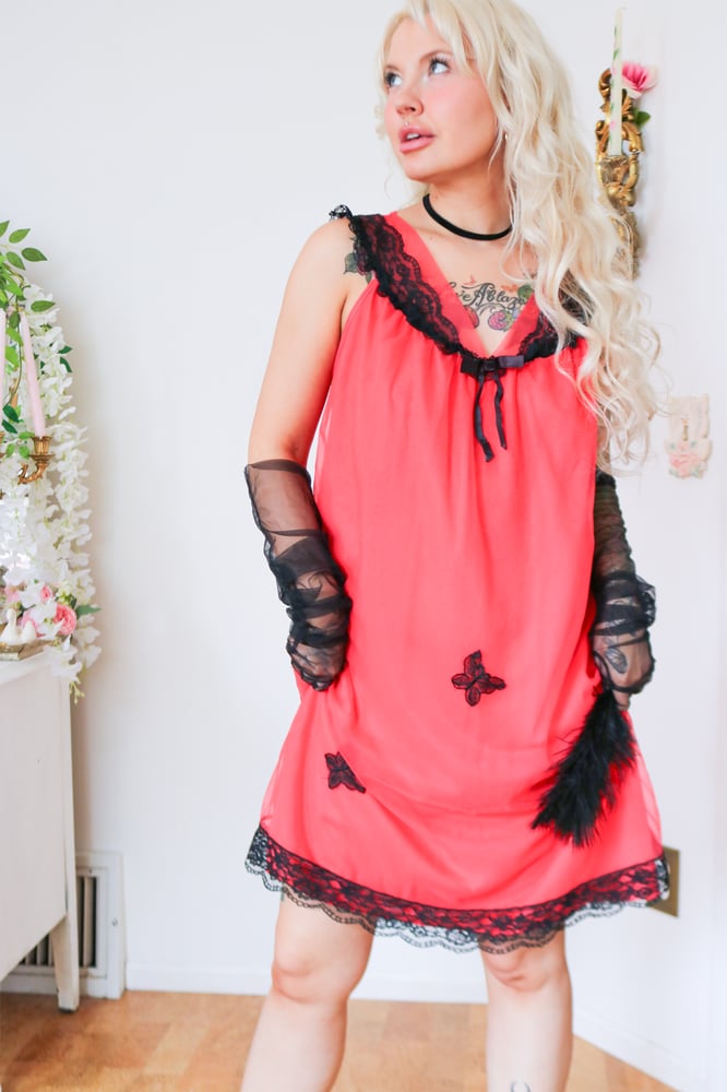 Image of Vintage 1970s Queens Way Rich Red and Black Babydoll nightgown with Butterfly Embroidery Details 