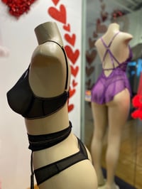 Image 2 of Sheer luxury - 3 Piece Set