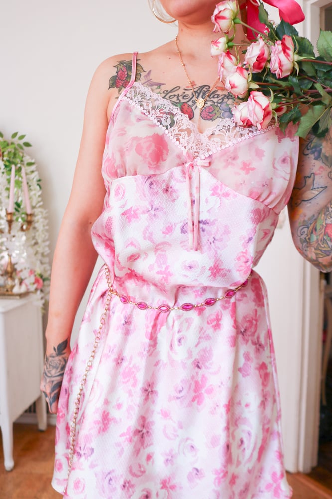 Image of Morgan Taylor Romantic Rose Pastel Printed Nightgown (Large)