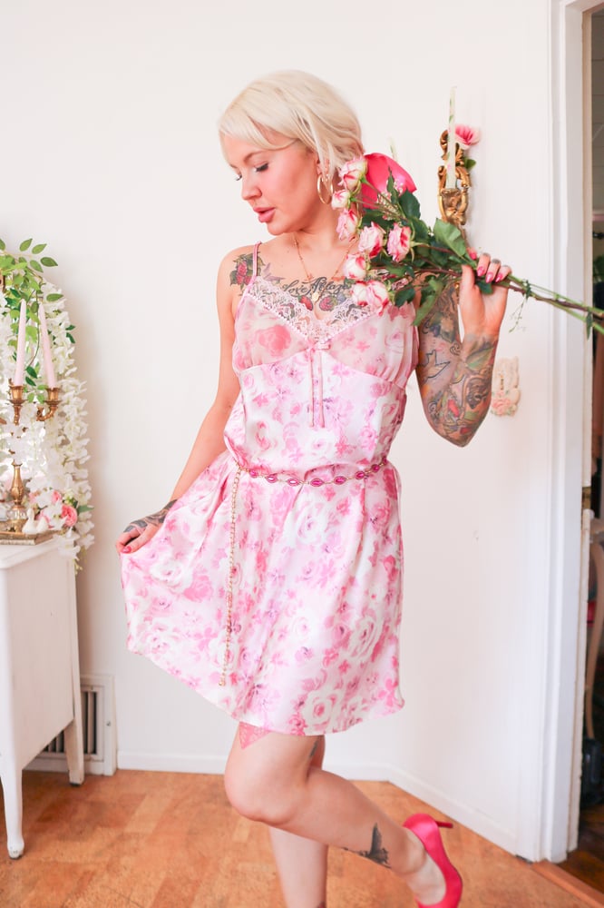 Image of Morgan Taylor Romantic Rose Pastel Printed Nightgown (Large)