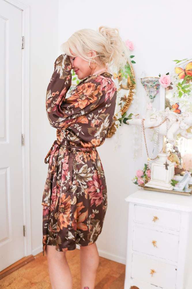 Image of Y2K Jessica L Espresso Brown Silky Floral Robe (2X)