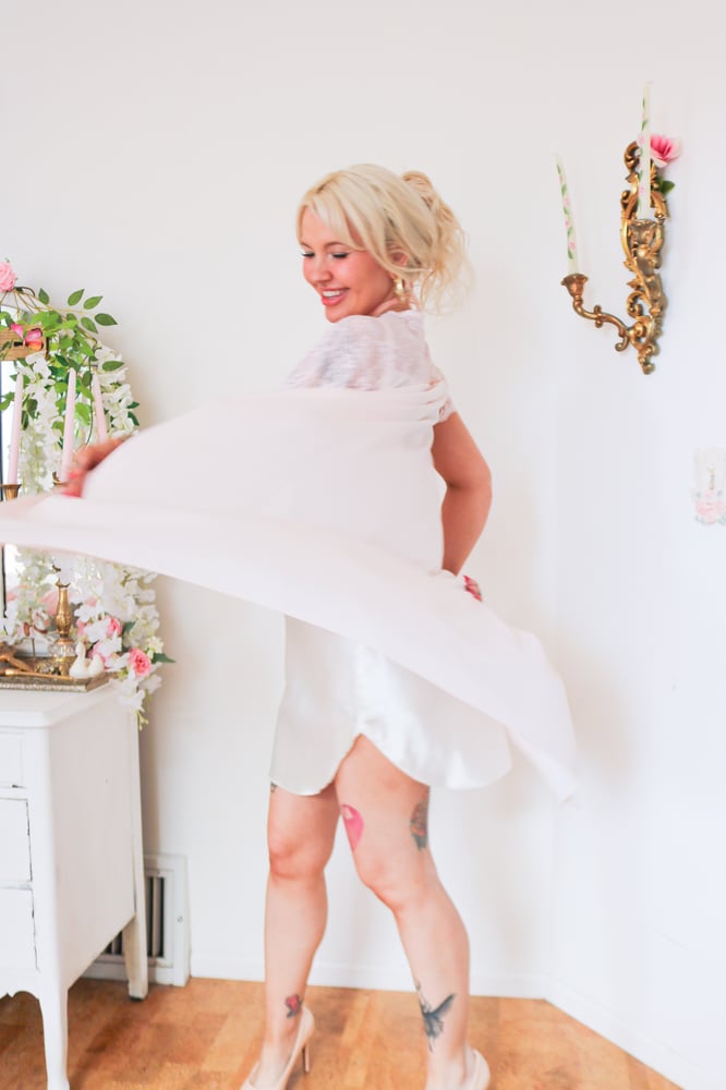 Image of Vintage 1970s Van Raalte Pastel Peachy Pink Button Up Robe (Small)