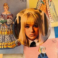 Image 20 of Girl Groups & Girl Singers Buttons! (Volume V)