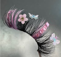 Unique 🧚‍♀️🦋 