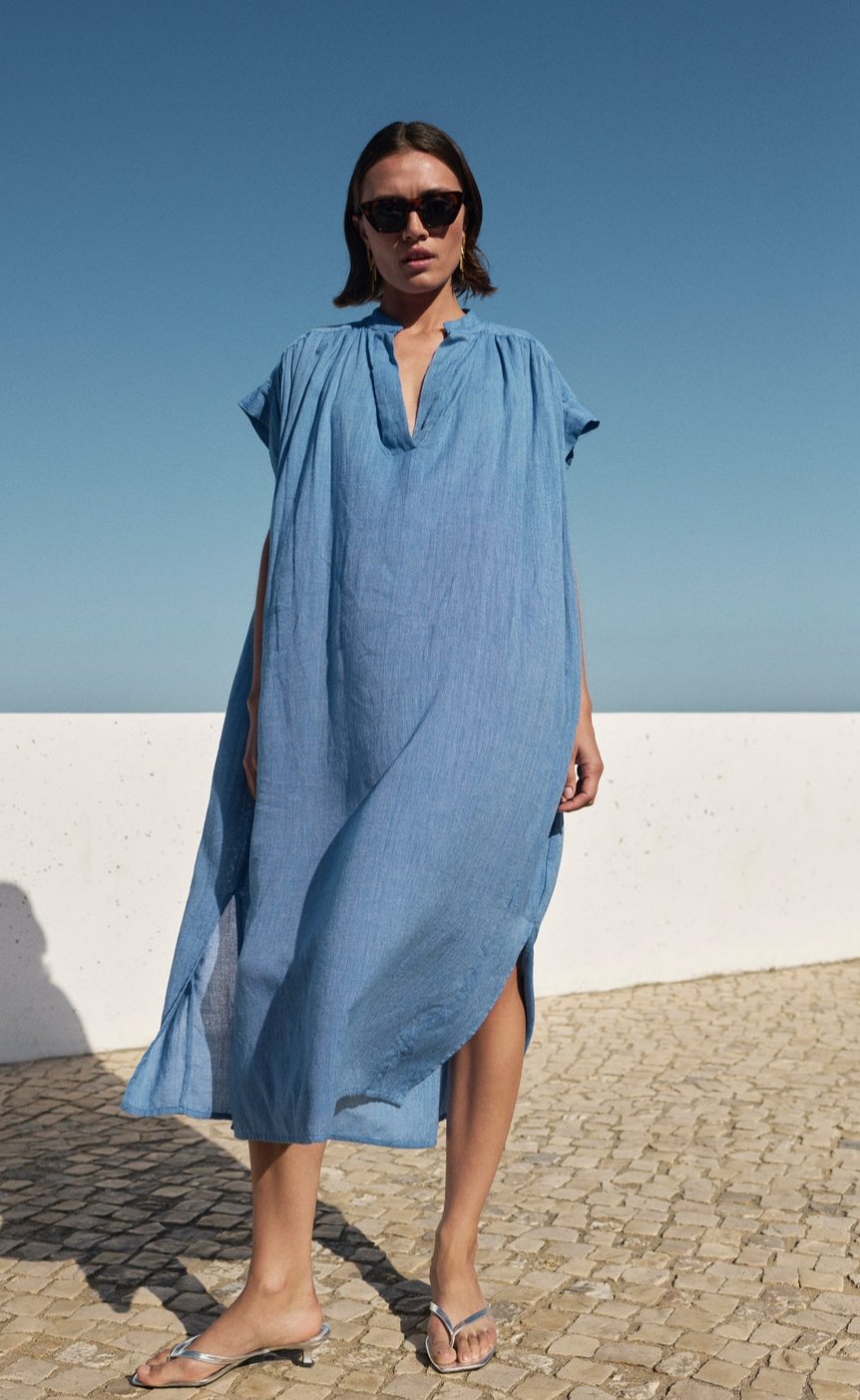 Image of 3-Vestido bodin athia dress sapphire blue