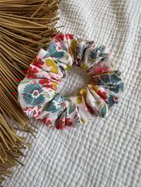 Image 5 of Chouchou Emma Corail / Terracota / Fleuri paquerette