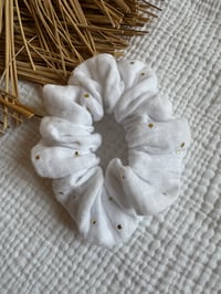 Image 2 of Chouchou Emma - Blanc / Écru / Ocre