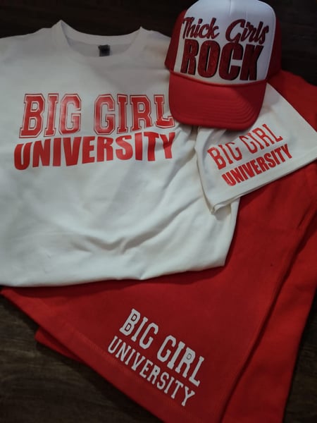Image of VALENTINE'S BIG GIRL UNIVERSITY SHORT SET